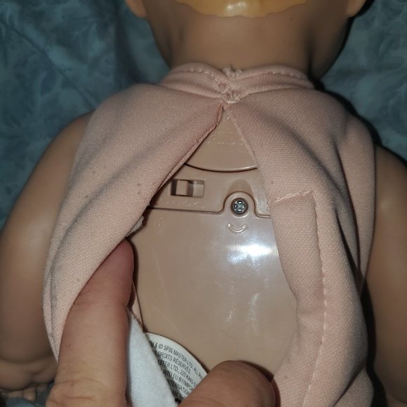 Luvabella Newborn Interactive Blond Baby Doll ~ Excellent Working Condition - Picture 7 of 7